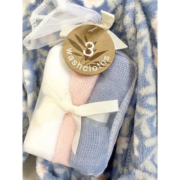 0-9 Months infant bathrobe with washcloths (4 Piece Set) - Picture 4 of 5